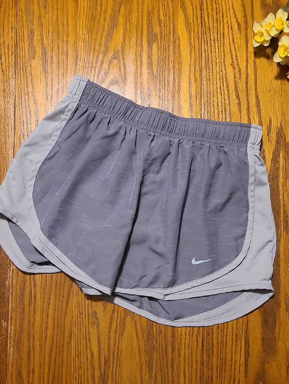 Nike Women’s Light Gray Athletic Running Shorts - Small